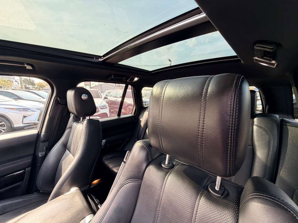 Used 2017 Land Rover Range Rover Supercharged image 22