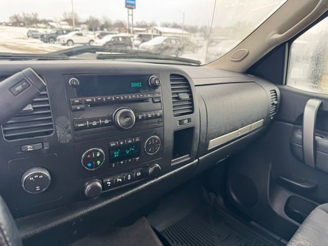 Used 2014 Chevrolet Silverado 2500 LT w/ Z71 Appearance Package image 12