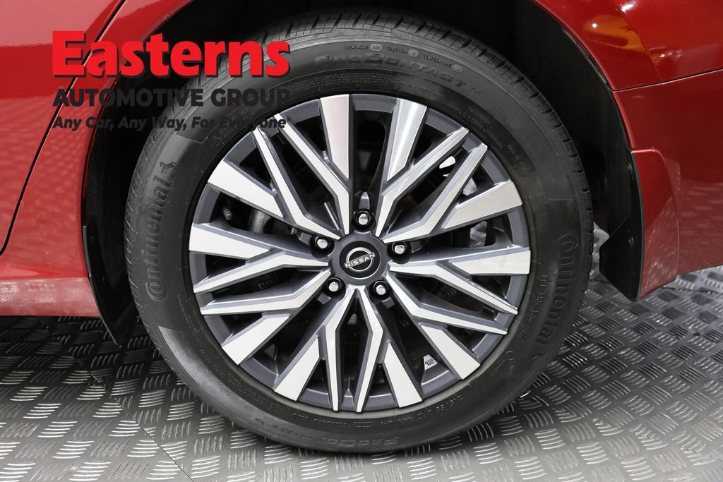 Used 2023 Nissan Altima 2.5 SV w/ SV Premium Package AWD/4WD image 8