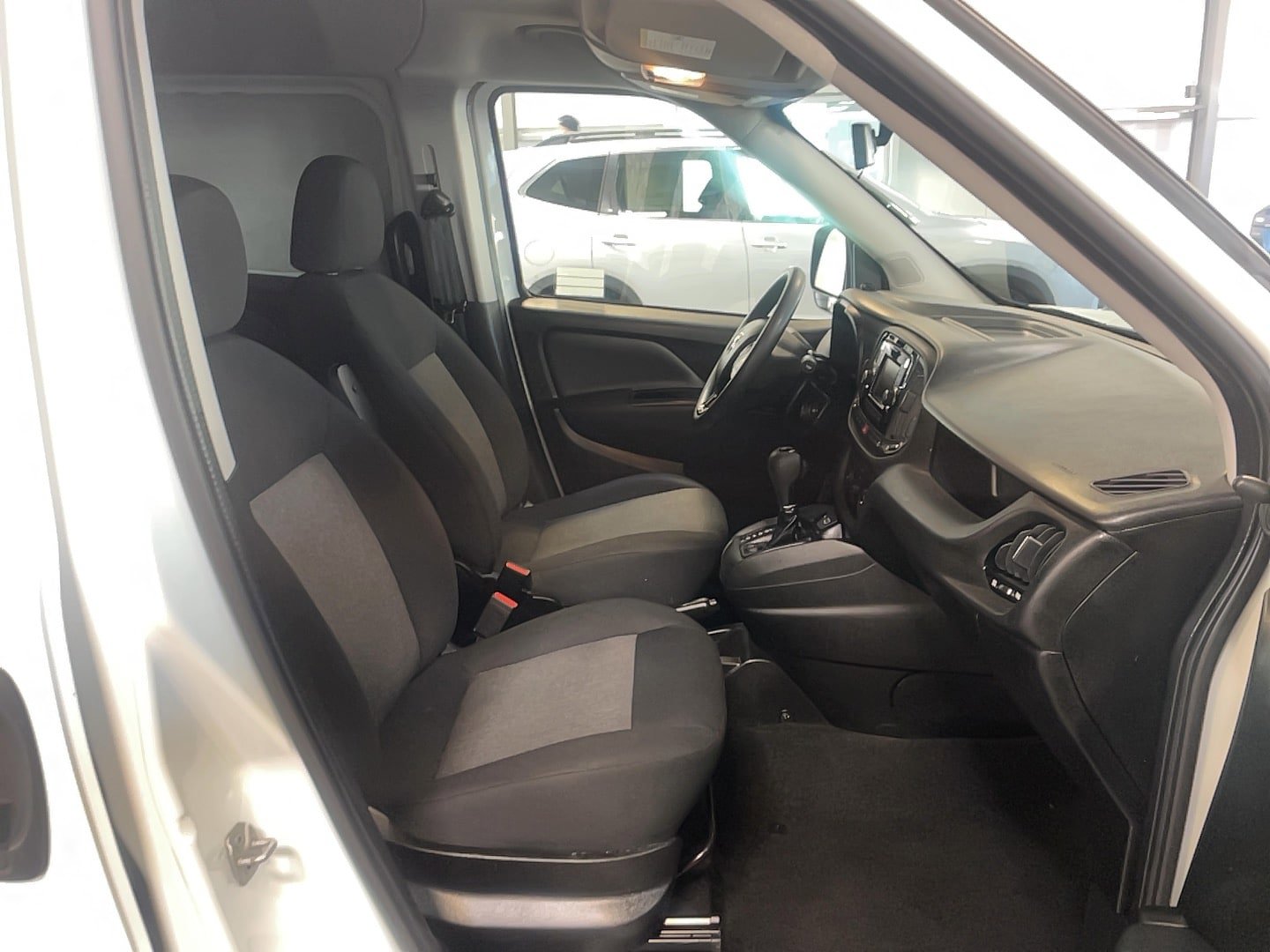 Used 2022 RAM ProMaster City Tradesman FWD image 15