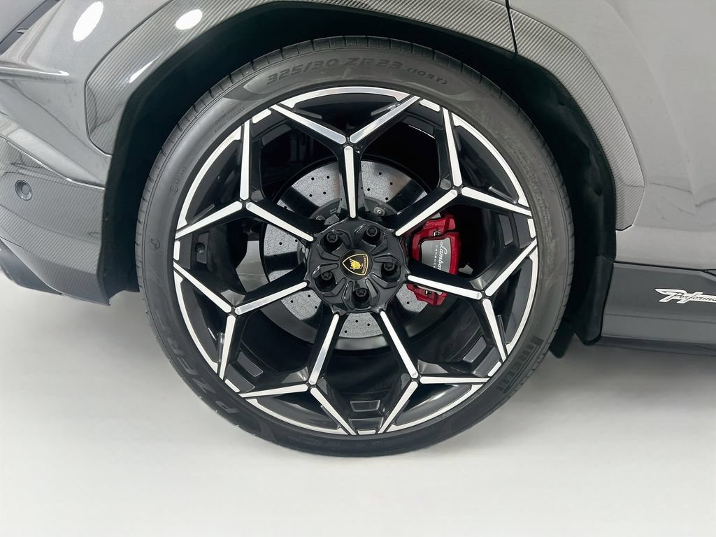 Used 2024 Lamborghini Urus Performante AWD/4WD image 32