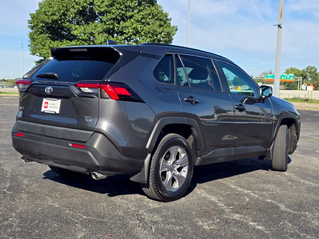 Certified 2022 Toyota RAV4 XLE w/ Convenience Package AWD/4WD image 17