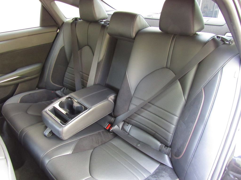 Used 2019 Toyota Avalon XSE FWD image 16