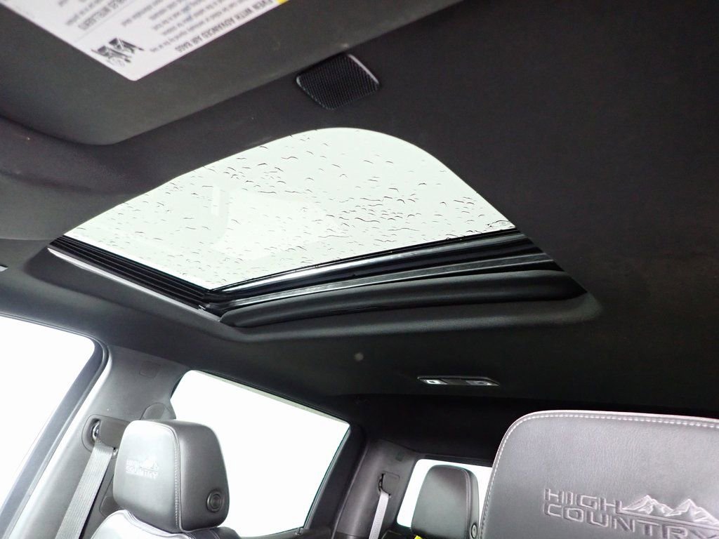 Used 2022 Chevrolet Silverado 1500 High Country image 8