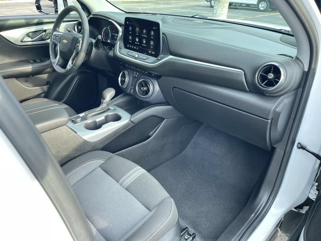 Used 2025 Chevrolet Blazer LT FWD image 27