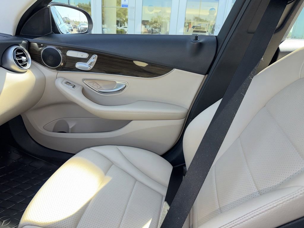 Used 2019 Mercedes-Benz C 300 Sedan image 19