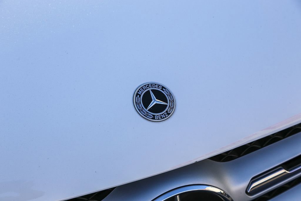 Used 2021 Mercedes-Benz GLC 300 4MATIC image 9