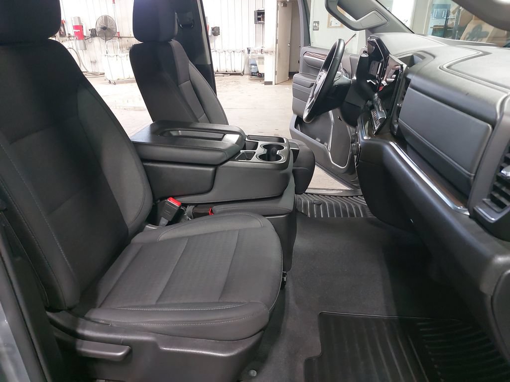 Used 2023 Chevrolet Silverado 1500 LT AWD/4WD image 10
