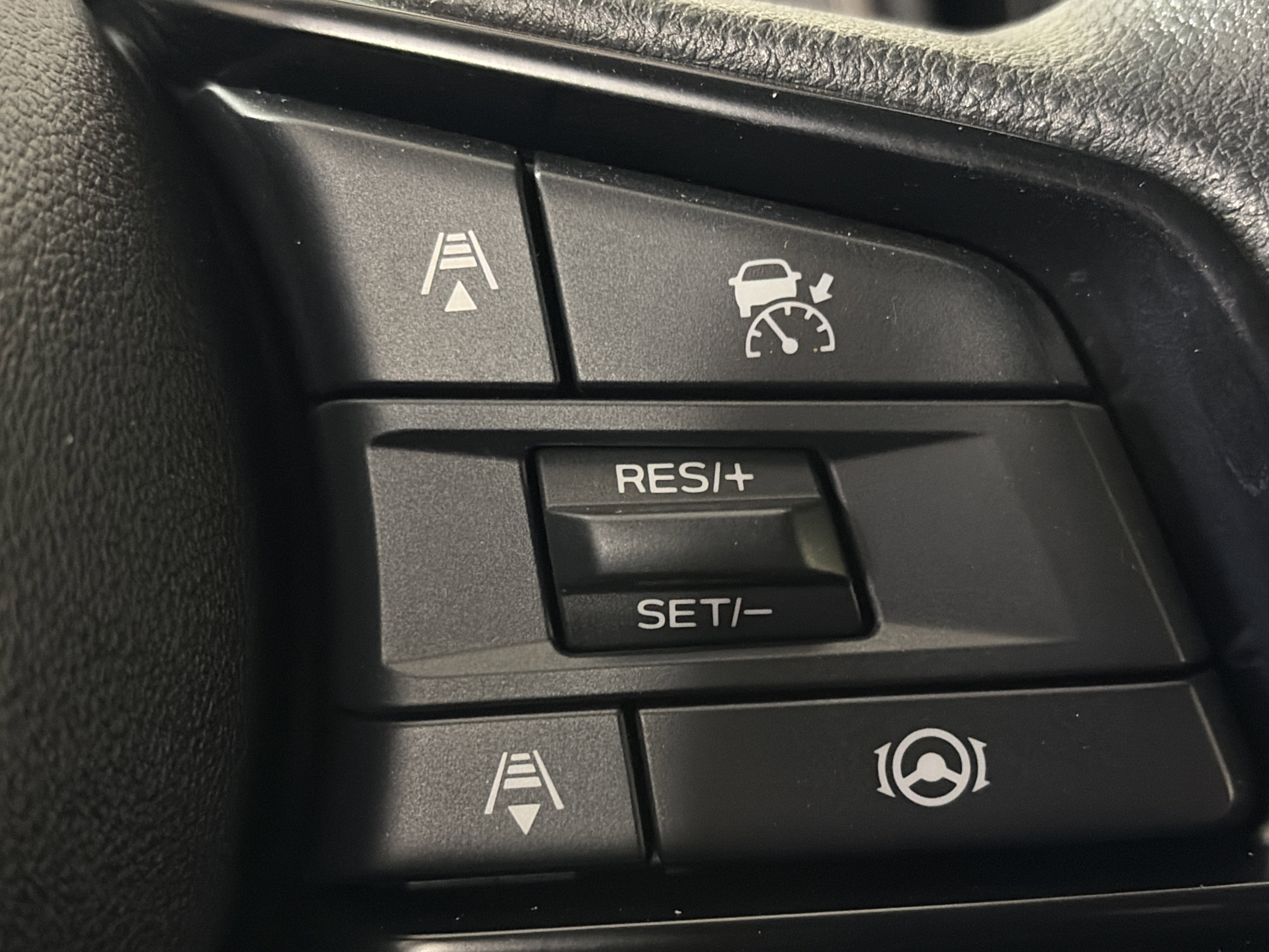 Used 2024 Subaru Crosstrek 2.0i Premium image 18