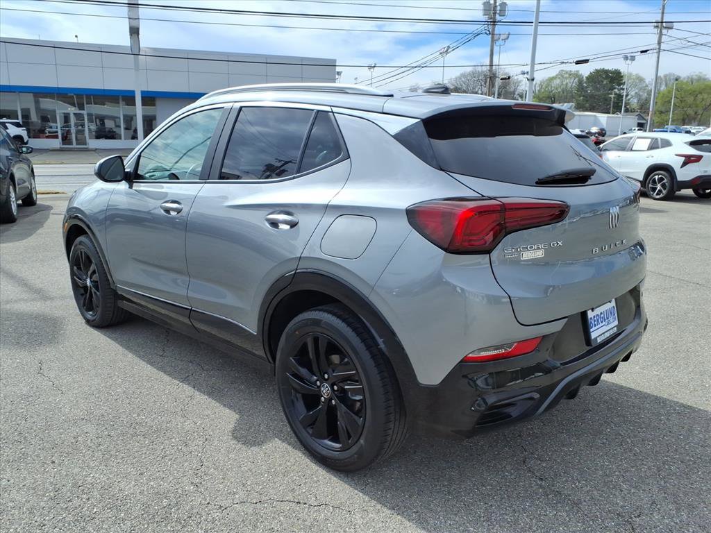 Used 2024 Buick Encore GX Sport Touring image 6
