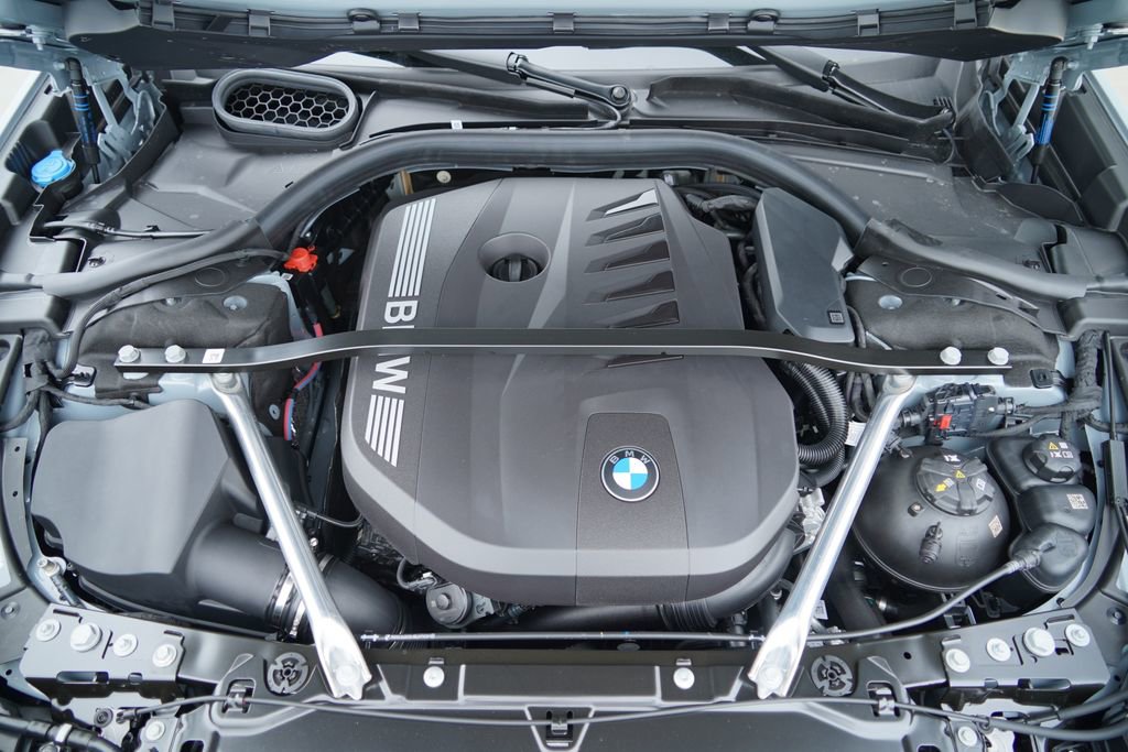 New 2026 BMW 740i w/ Premium Package RWD image 21
