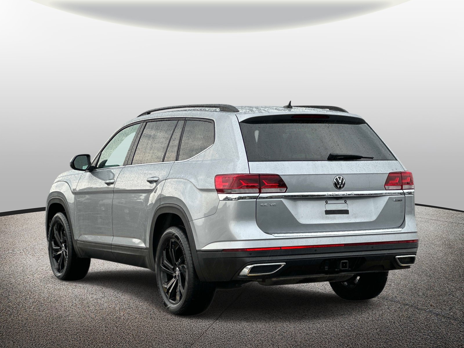 Used 2023 Volkswagen Atlas SE w/ Black Wheel Package AWD/4WD image 3