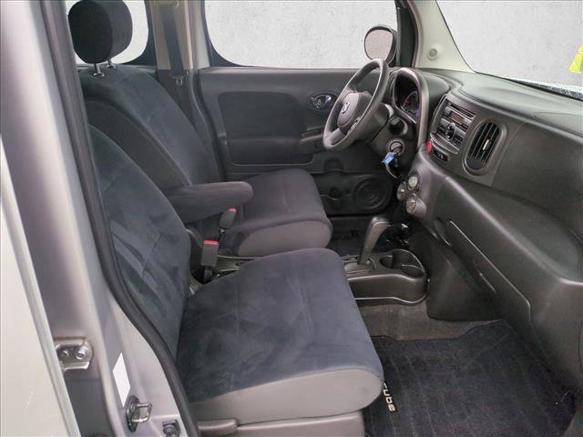 Used 2009 Nissan Cube 1.8 S w/ Interior Designer Pkg FWD image 18