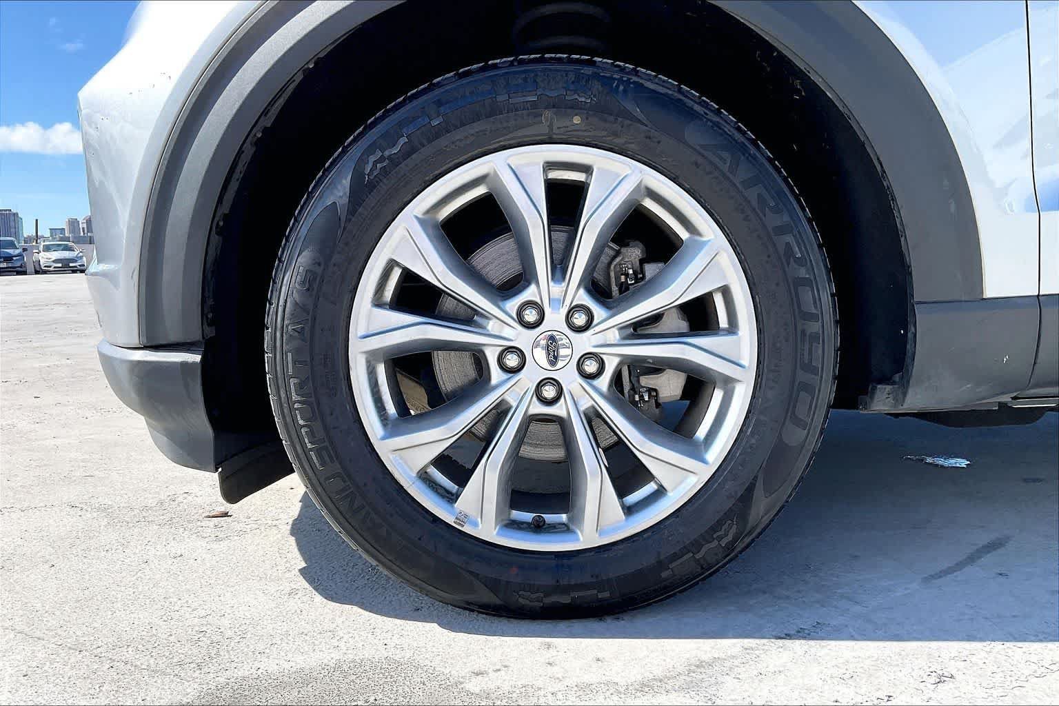 Used 2022 Ford Explorer Limited w/ Equipment Group 301A RWD image 8