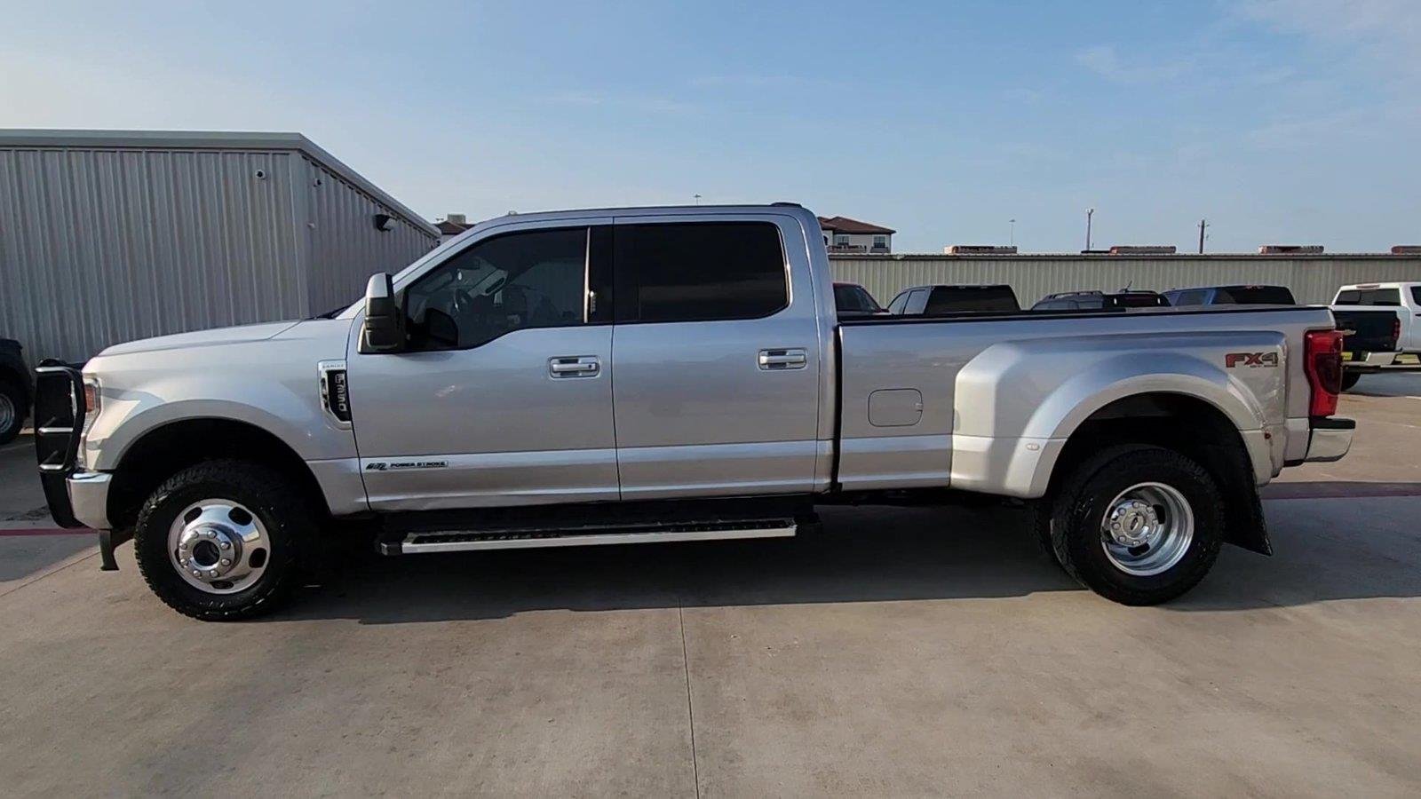 Used 2022 Ford F350 Lariat w/ Lariat Value Package AWD/4WD image 5