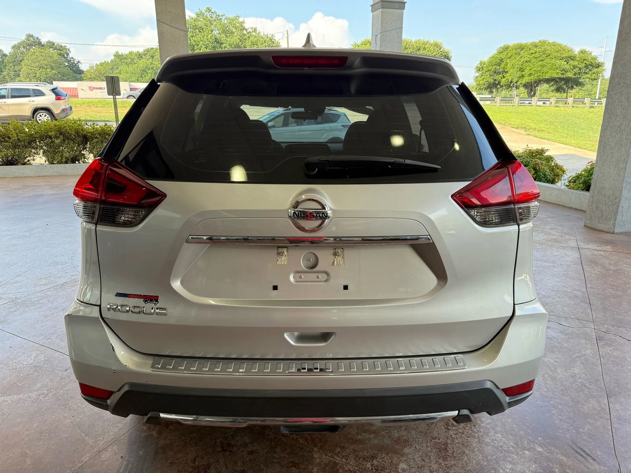 Used 2020 Nissan Rogue S image 5