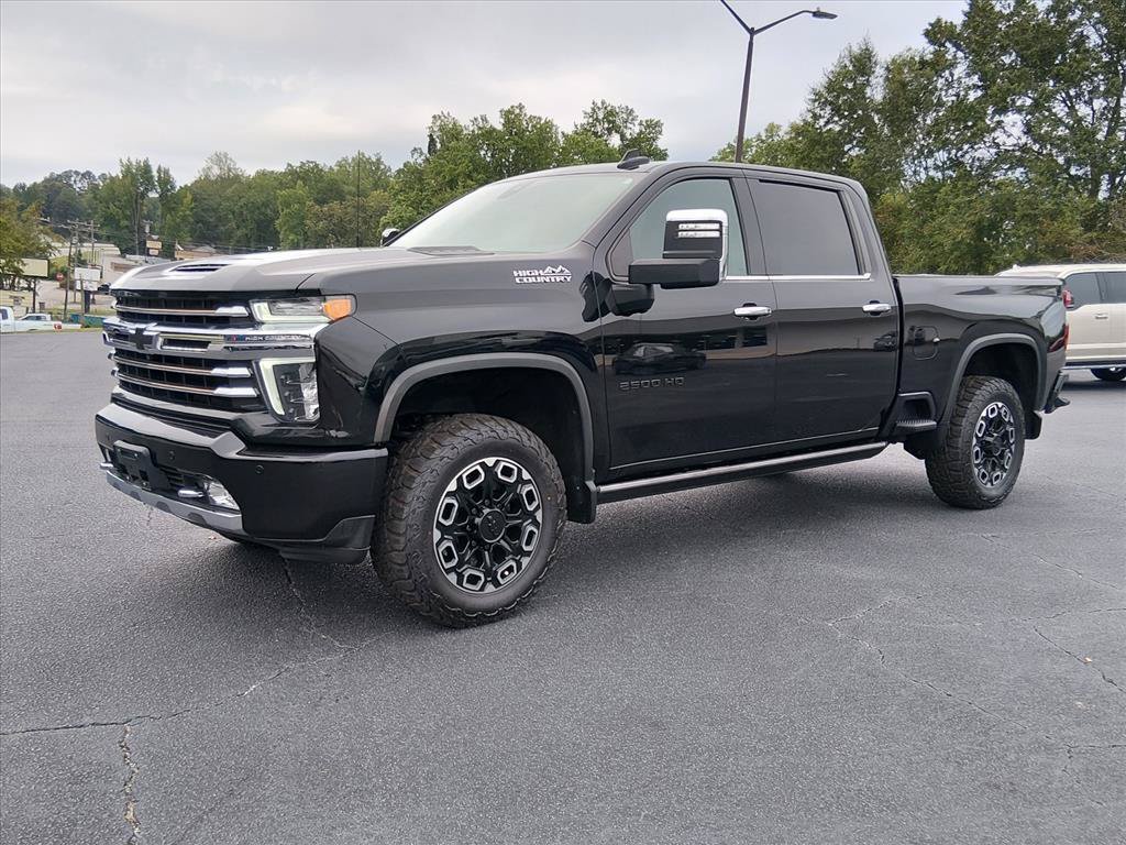 Used 2022 Chevrolet Silverado 2500 High Country w/ Safety Package II AWD/4WD image 8