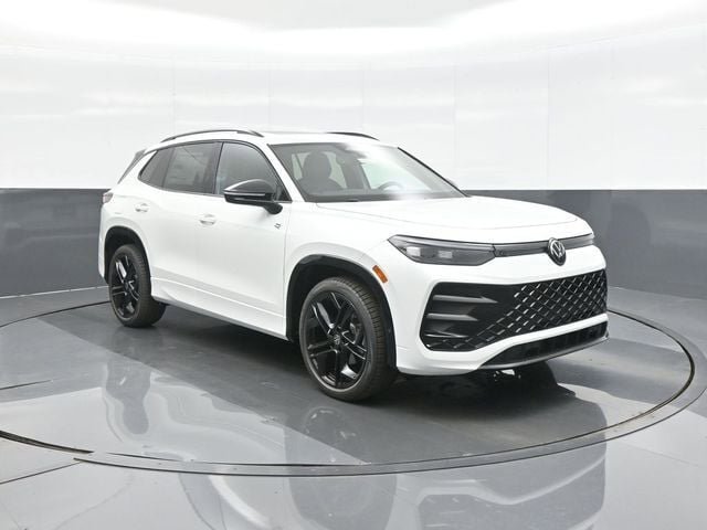 New 2026 Volkswagen Tiguan SE R-Line image 1