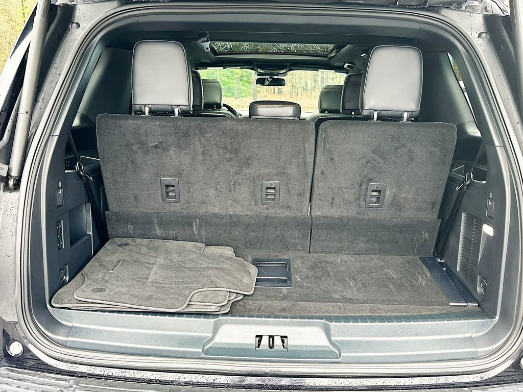 Used 2024 Ford Expedition Platinum image 16