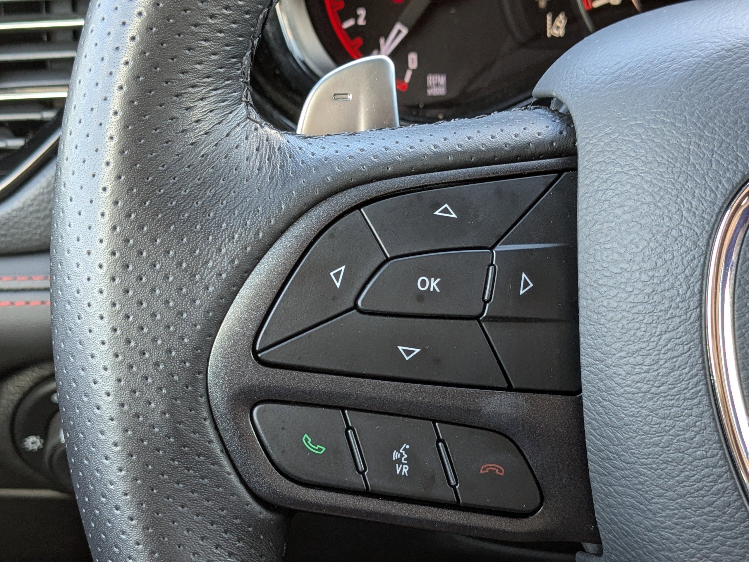 Used 2025 Dodge Durango GT image 33