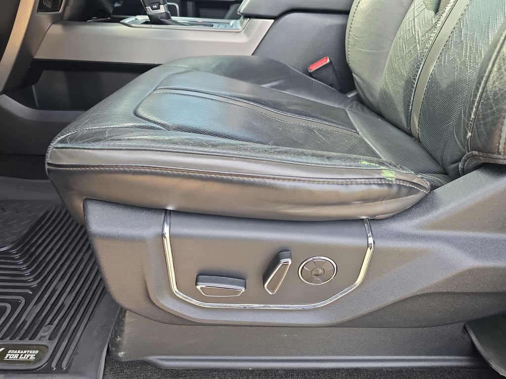 Used 2015 Ford F150 Platinum w/ Equipment Group 701A Luxury image 27