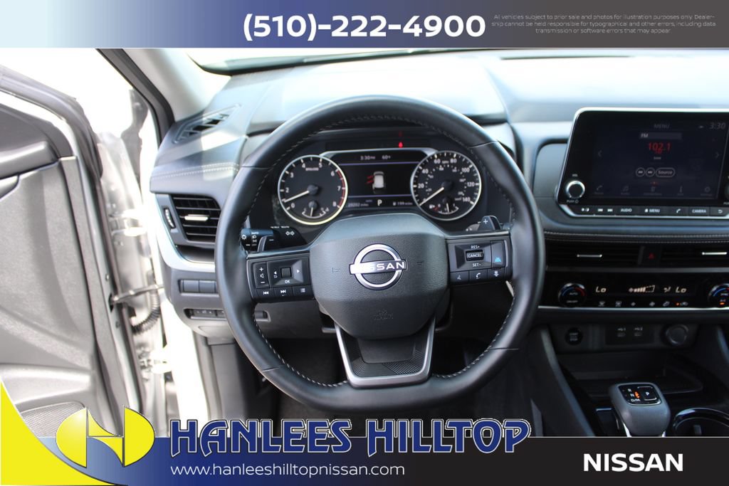 Used 2025 Nissan Rogue SV AWD/4WD image 18