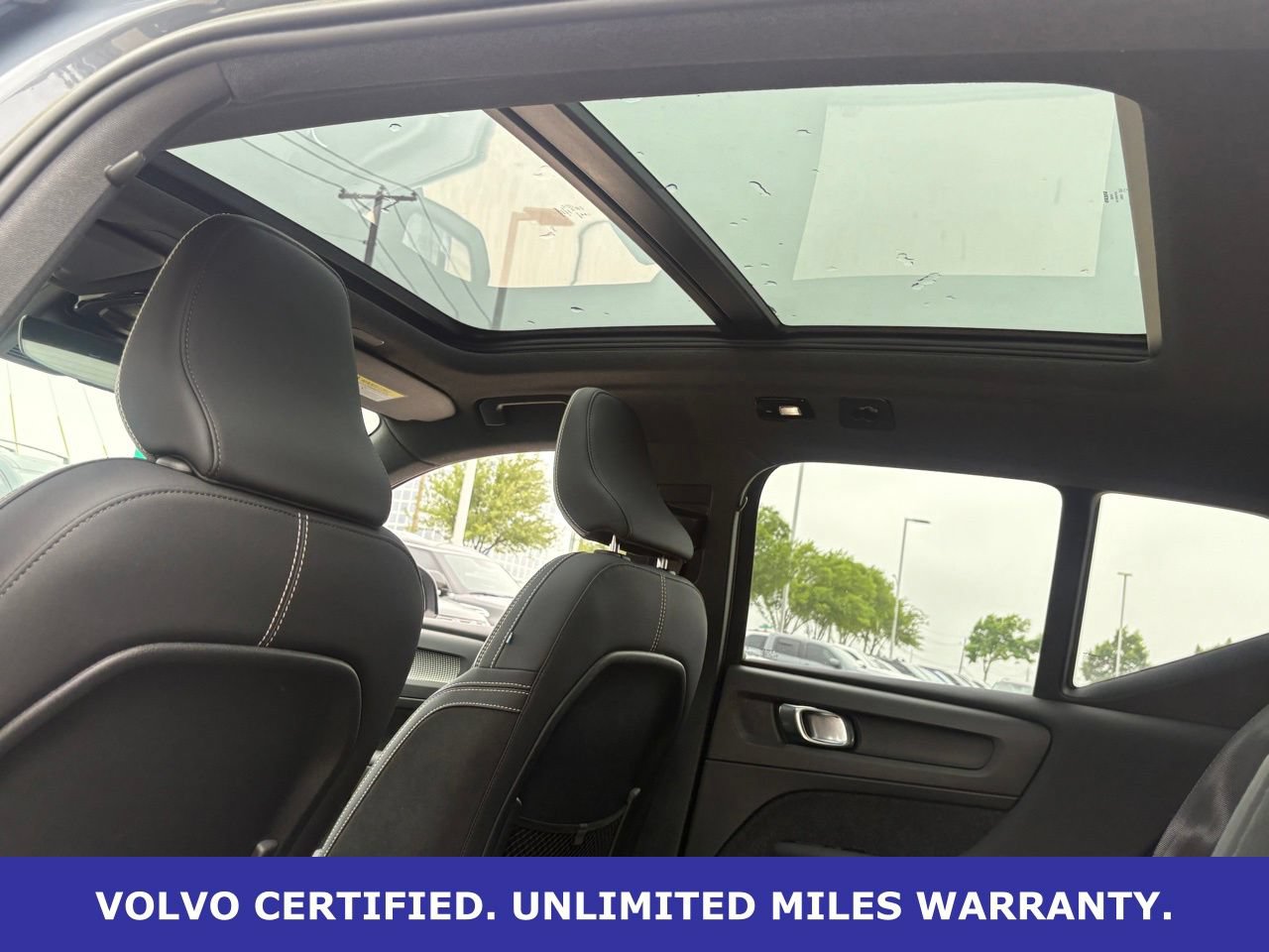 Certified 2023 Volvo XC40 B5 Plus w/ Climate Package AWD/4WD image 31