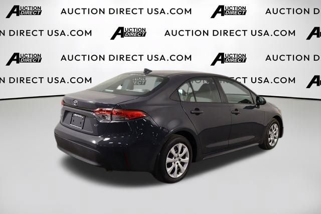 Used 2025 Toyota Corolla LE FWD image 41