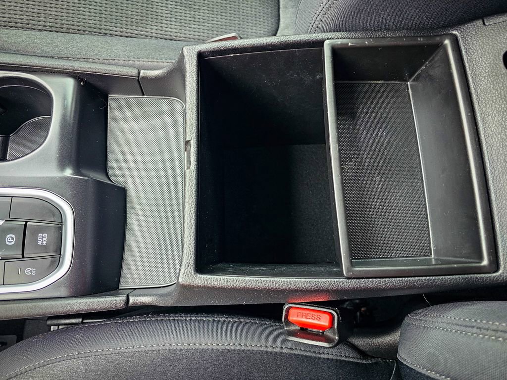 Used 2019 Hyundai Santa Fe SE image 25