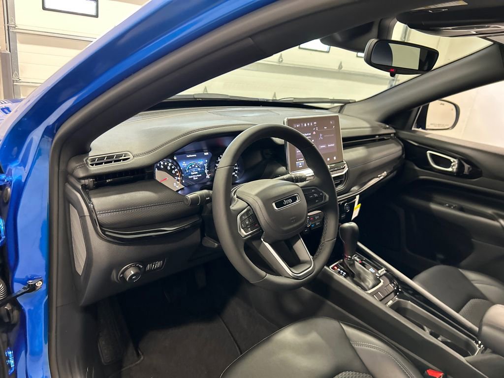 New 2026 Jeep Compass Latitude AWD/4WD image 17