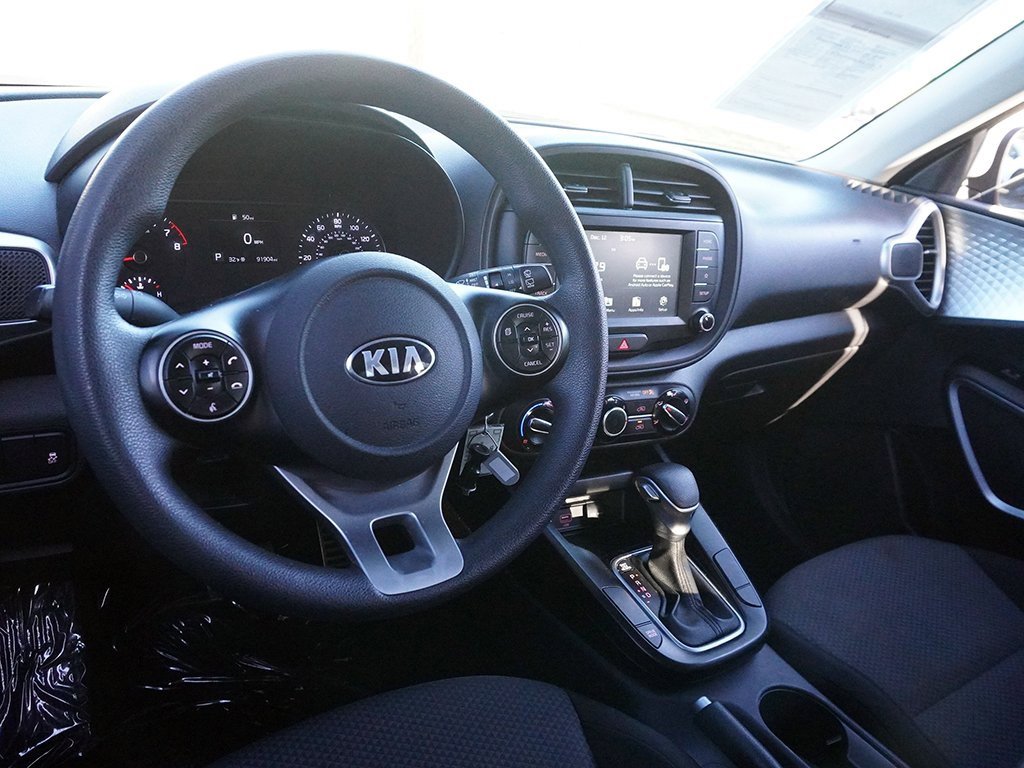 Used 2020 Kia Soul LX image 23