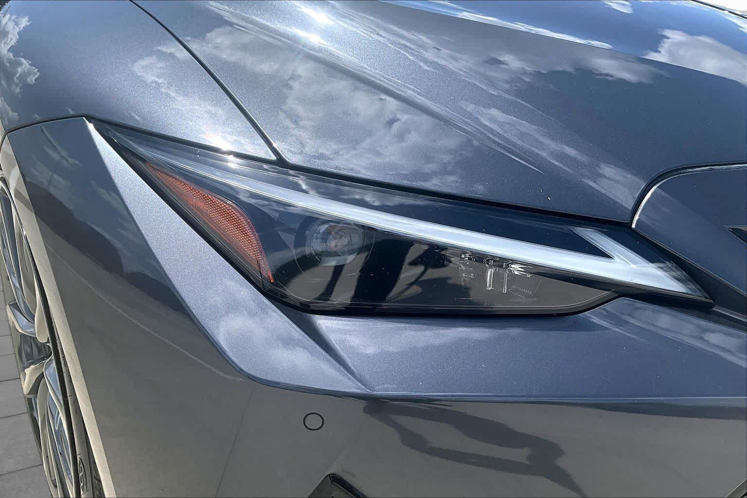 Used 2022 Lexus IS 350 F Sport w/ Navigation Package RWD image 26