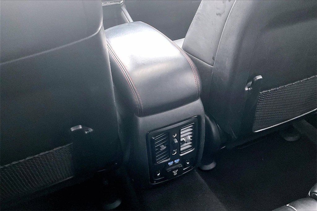 Used 2023 Dodge Durango GT image 34