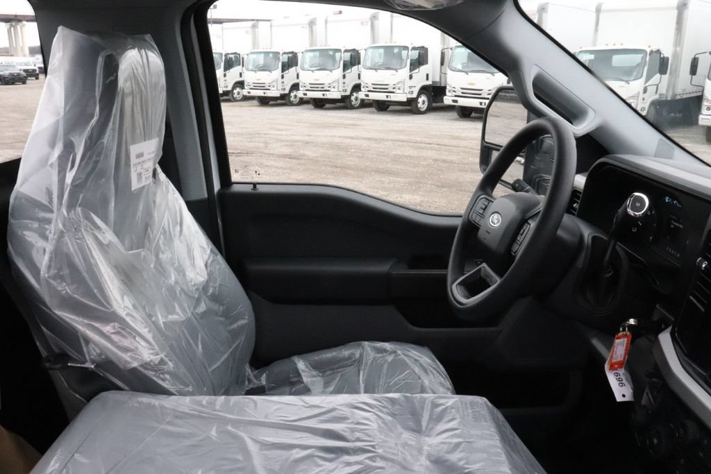 New 2025 Ford F550 4x4 Regular Cab Super Duty image 10