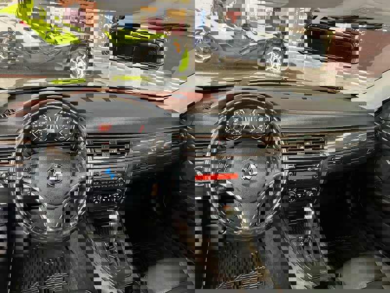 Used 2011 BMW 328i xDrive Coupe image 12