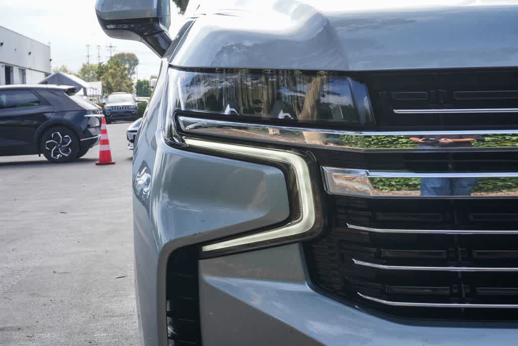 Used 2024 Chevrolet Suburban LT AWD/4WD image 10