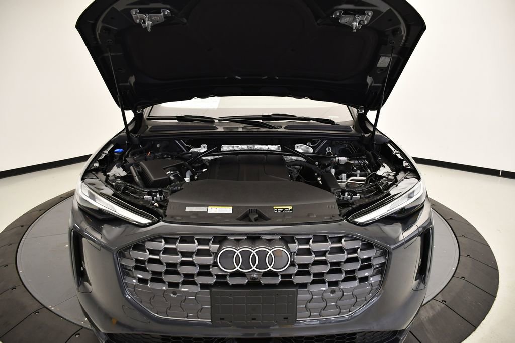 Used 2025 Audi Q5 Premium w/ Convenience Package image 12