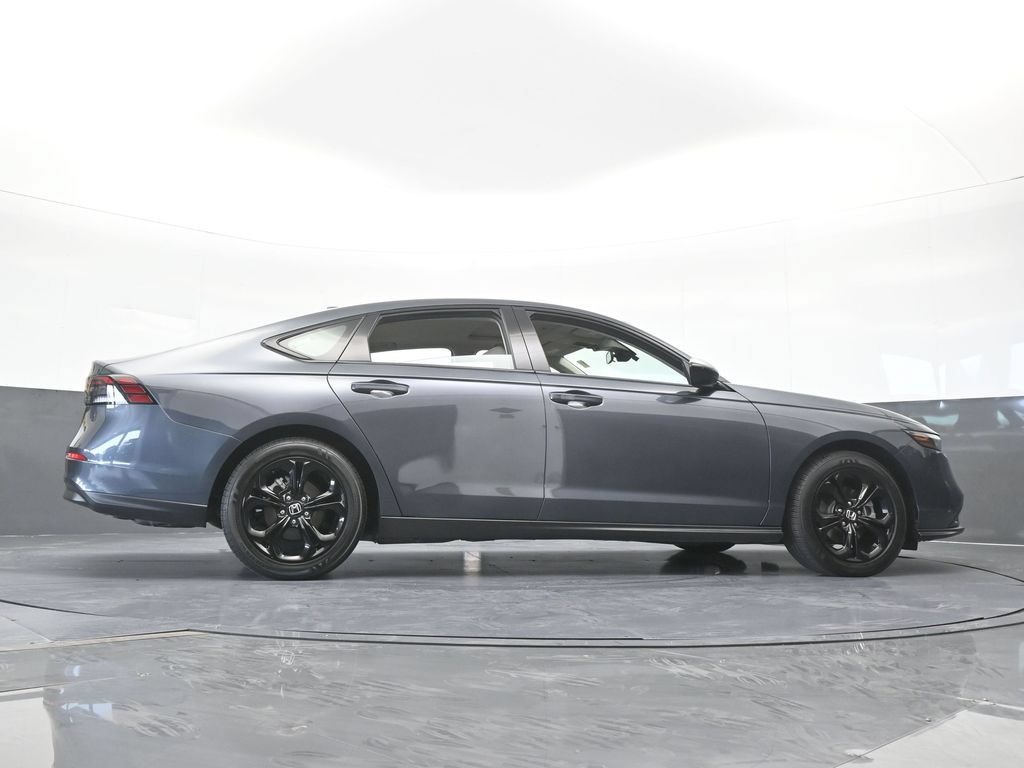 Used 2025 Honda Accord SE image 60