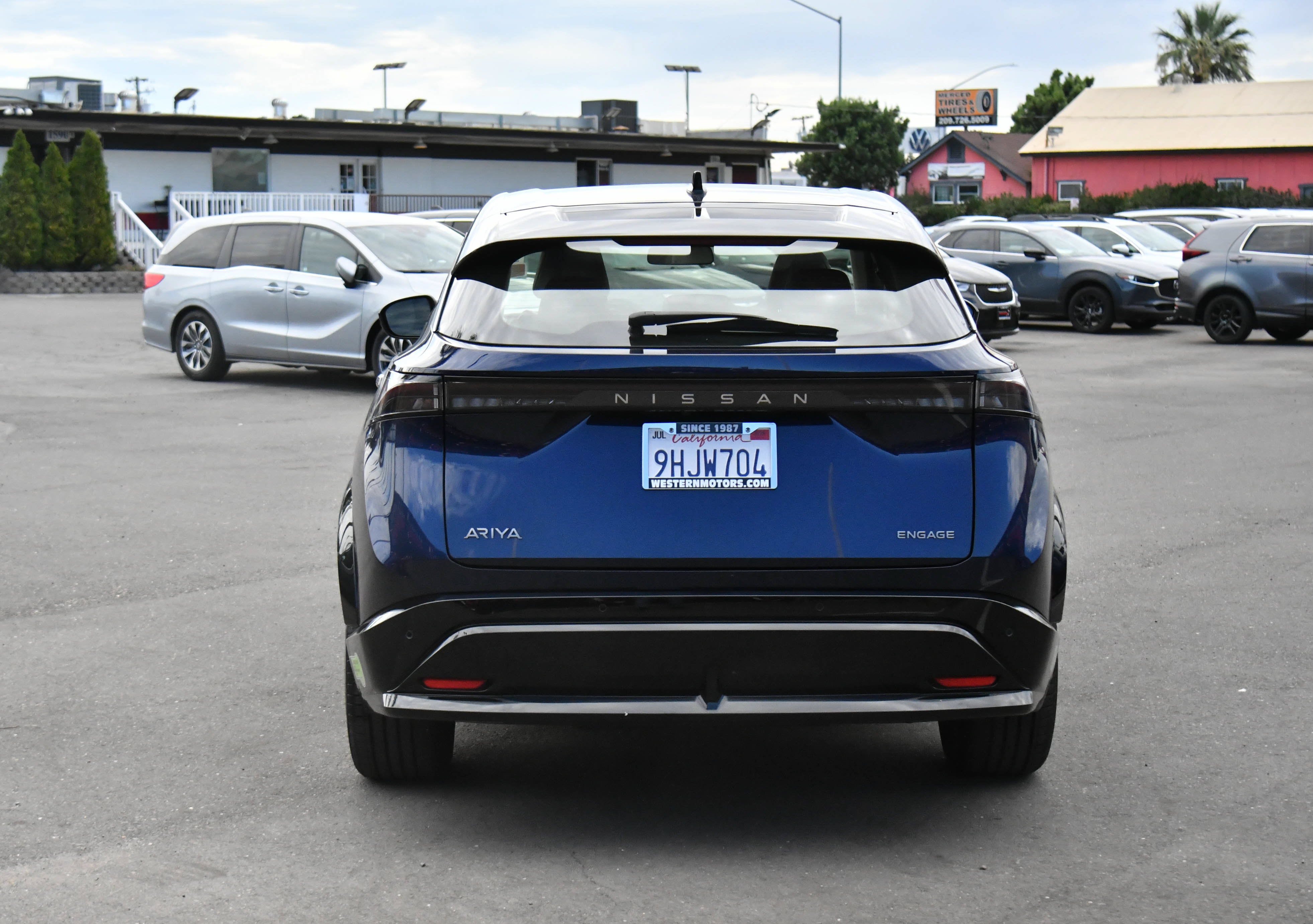 Used 2023 Nissan Ariya FWD image 7