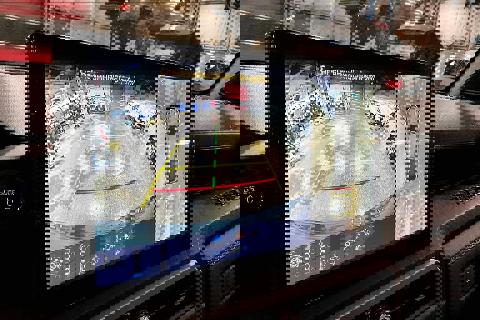 Certified 2025 Toyota Tacoma Limited image 28