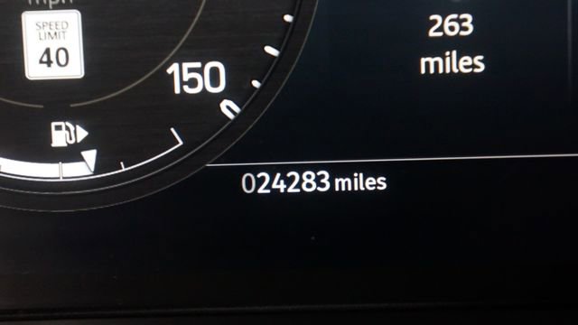 Used 2023 Land Rover Defender 90 S image 13