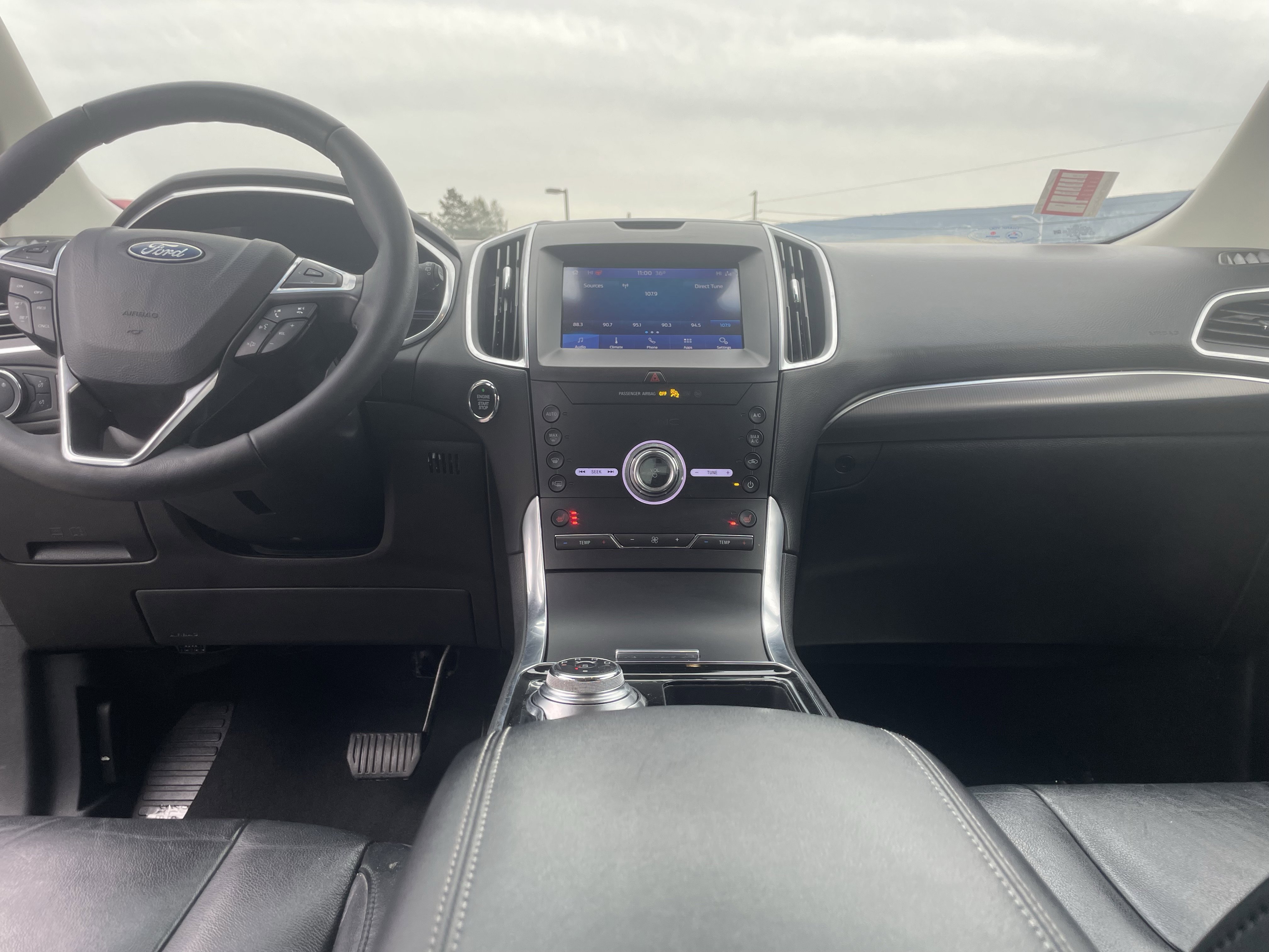 Used 2020 Ford Edge Titanium image 14