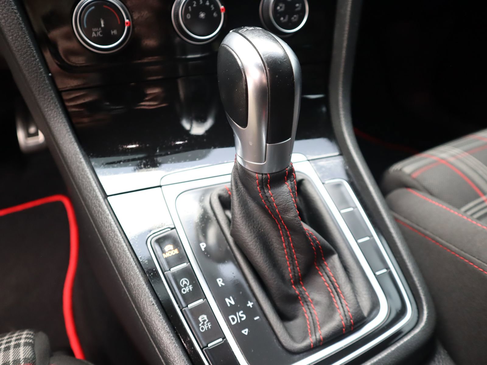 Used 2018 Volkswagen GTI S image 40