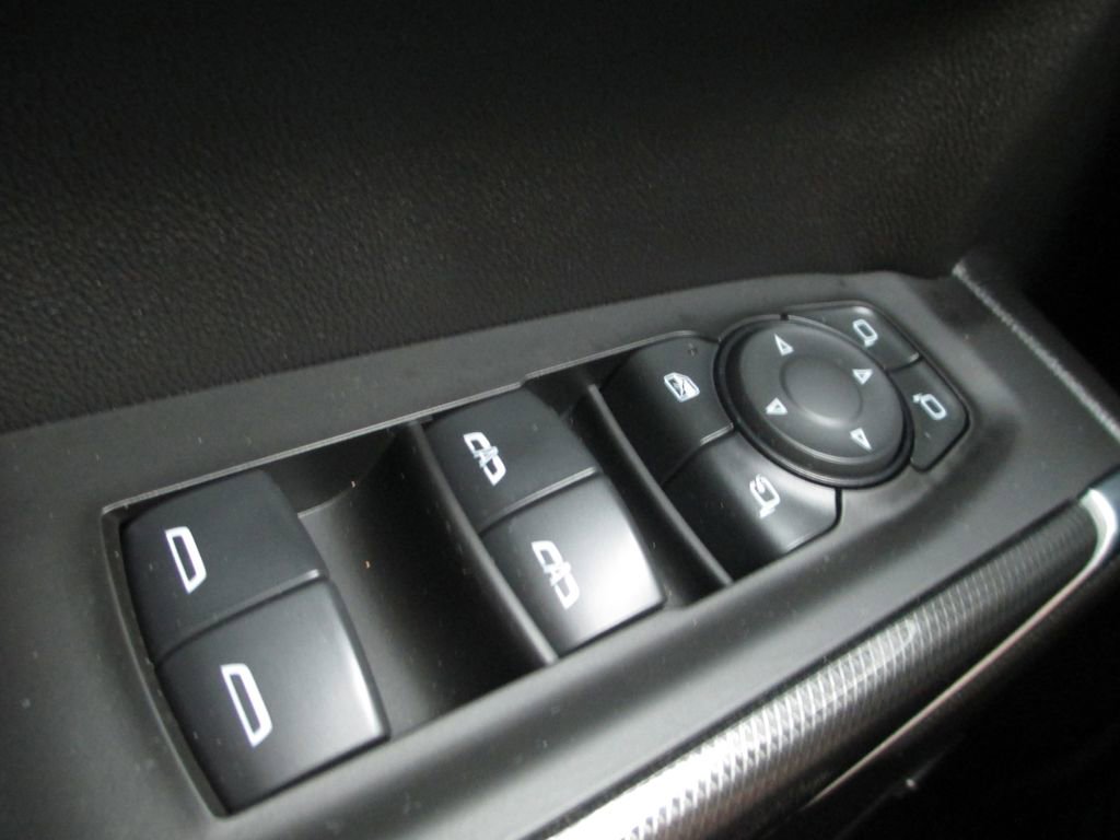 Used 2020 GMC Sierra 1500 AT4 w/ AT4 Premium Package AWD/4WD image 32