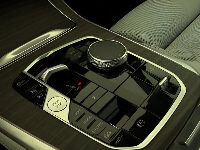 Used 2024 BMW X5 xDrive50e w/ Premium Package image 26