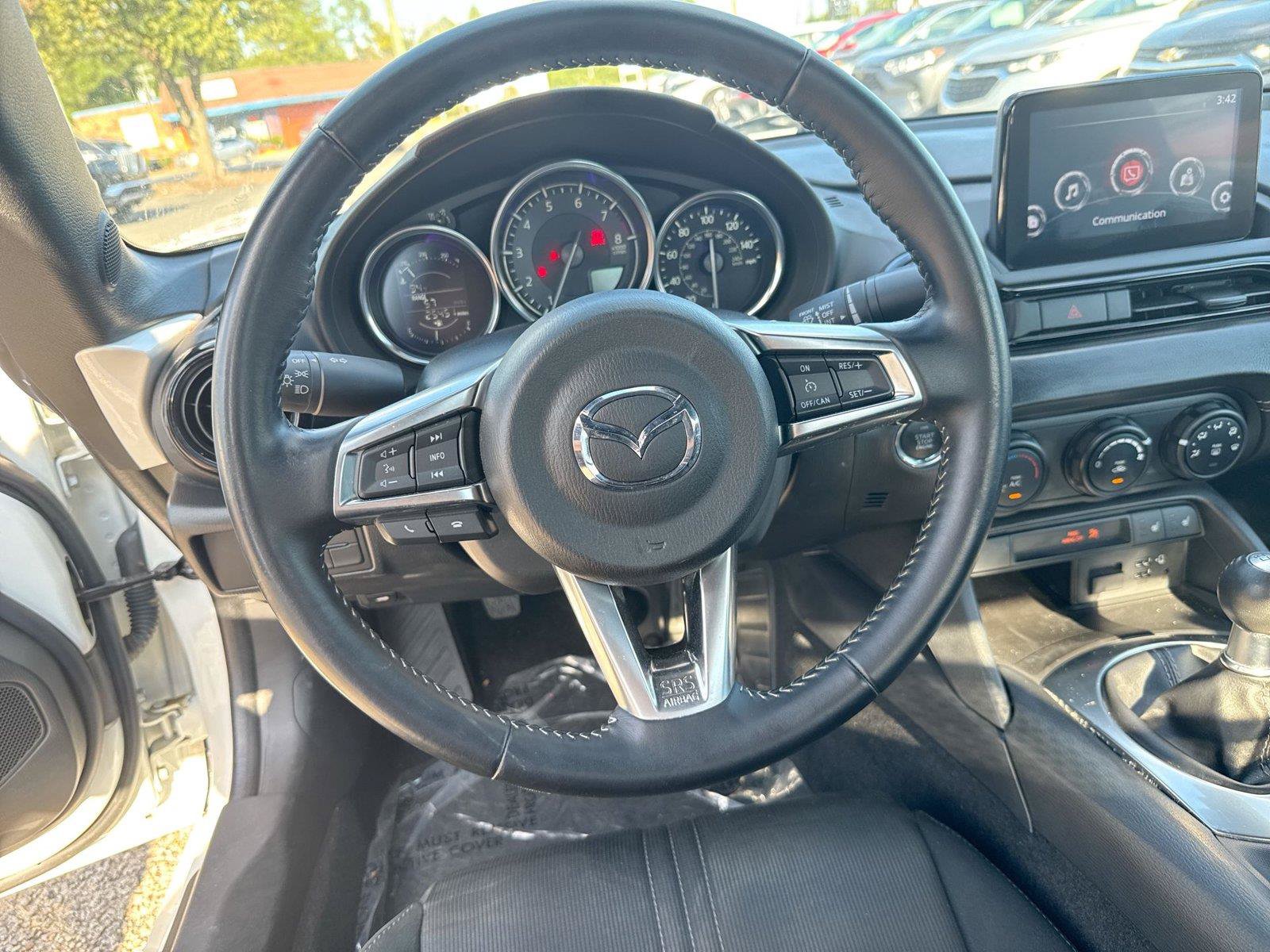 Certified 2023 MAZDA MX-5 Miata Club RWD image 6