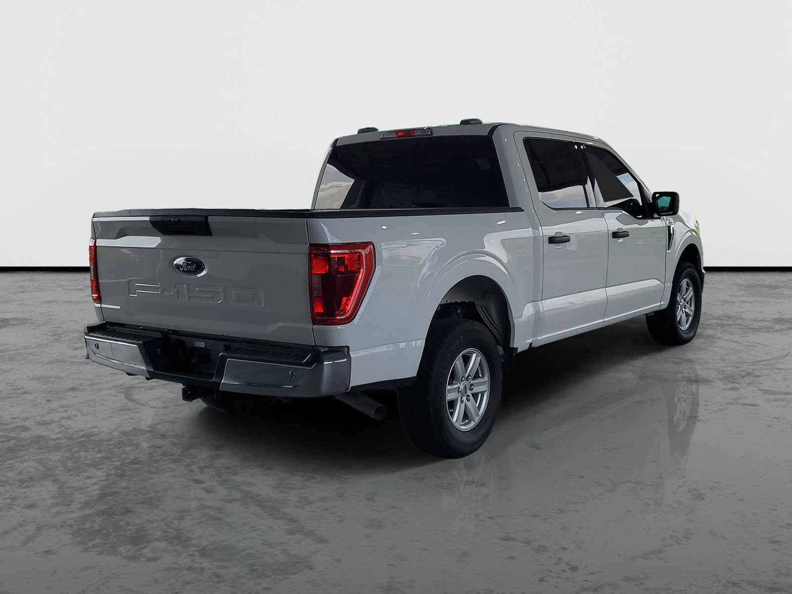 Used 2022 Ford F150 XLT w/ Equipment Group 301A Mid AWD/4WD image 2