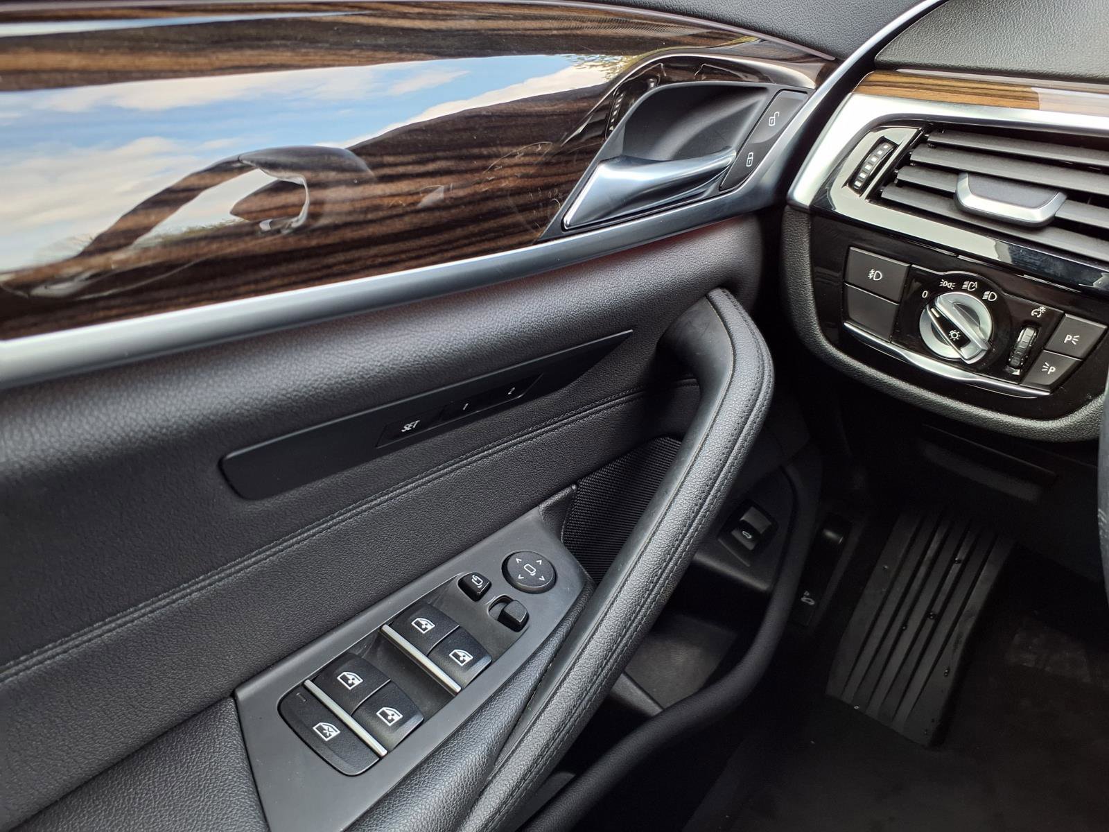 Used 2018 BMW 530i image 22