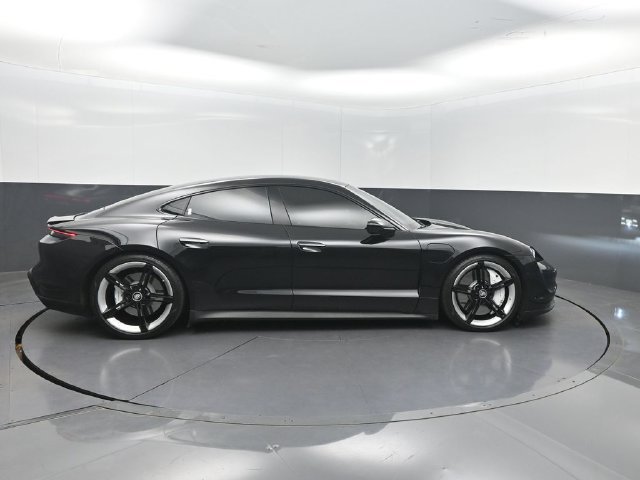 Used 2020 Porsche Taycan 4S AWD/4WD image 34