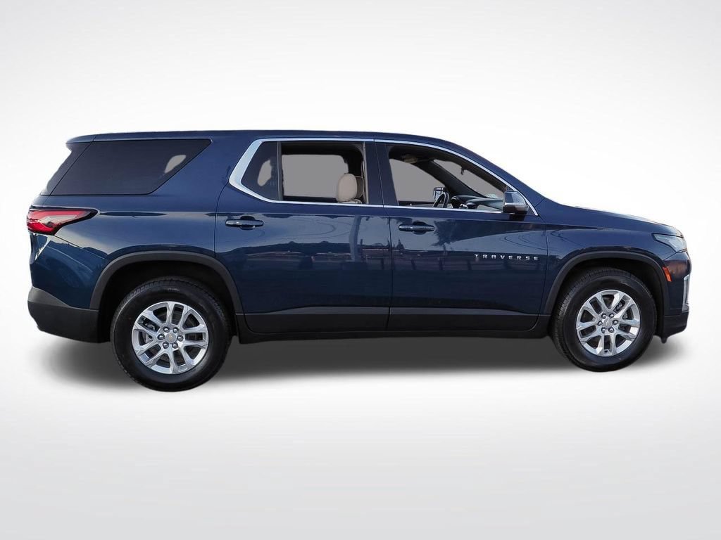 Certified 2023 Chevrolet Traverse LS w/ Safety Package FWD image 8